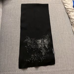 Guess Mens Scarf.